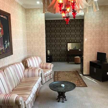 Villa Petrolea Hotel Baku Luaran gambar