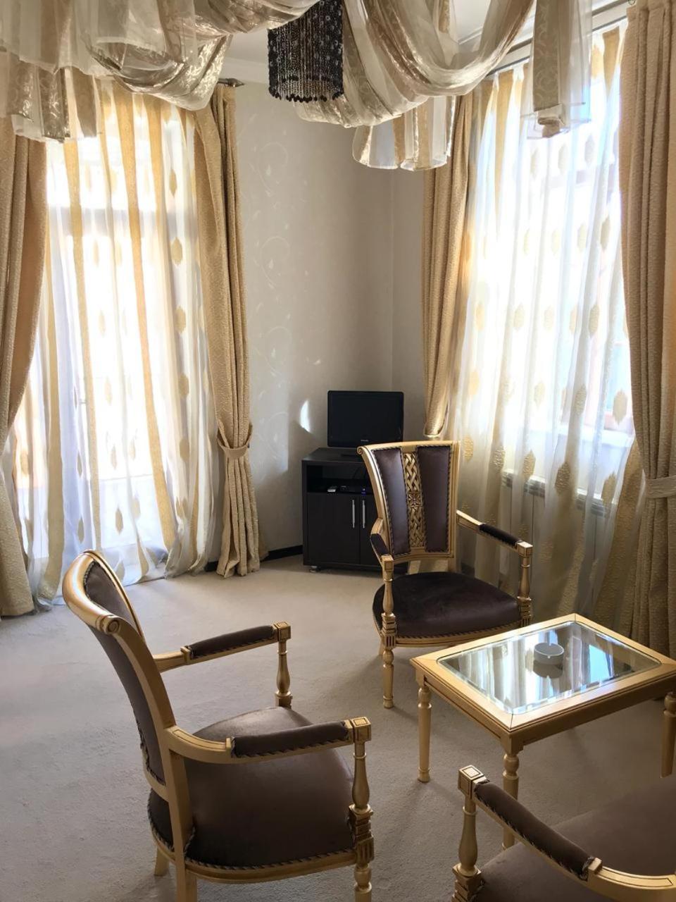 Villa Petrolea Hotel Baku Luaran gambar