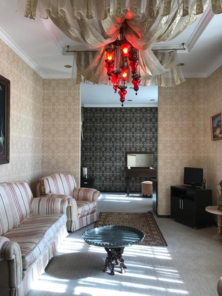 Villa Petrolea Hotel Baku Luaran gambar